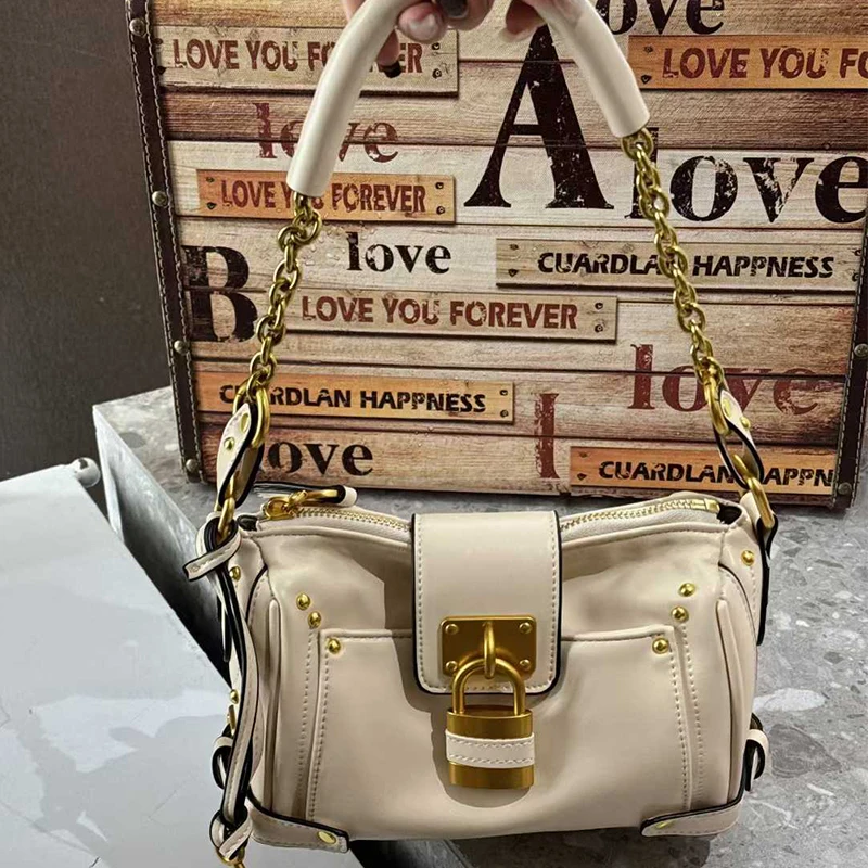 

Ретро дизайн с замком, модная брендовая женская сумка через плечо/через плечо, высококачественный клатч из искусственной кожи с шипами, мотоциклетная сумка под мышками