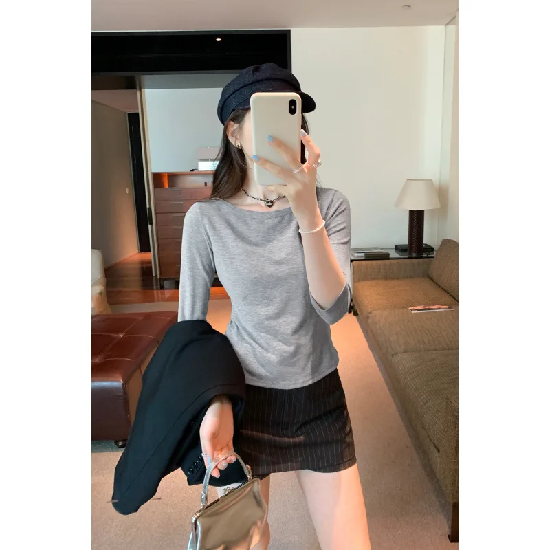 Camiseta Elegante y Chic para Mujer, Estilo Urbano, Cuello Redondo, Manga Cinco Cuartos, Algodón, Ideal para el Verano