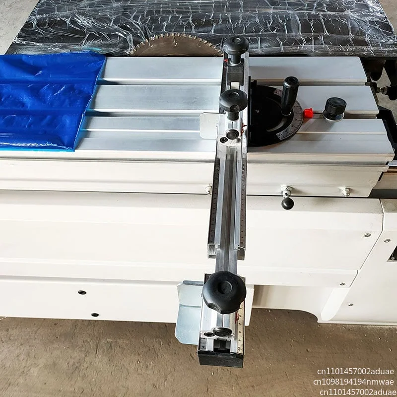 Telescopic Angle of The Precision Push Table Saw Is Based on The Mountain Woodworking Telescopic Angle Ruler