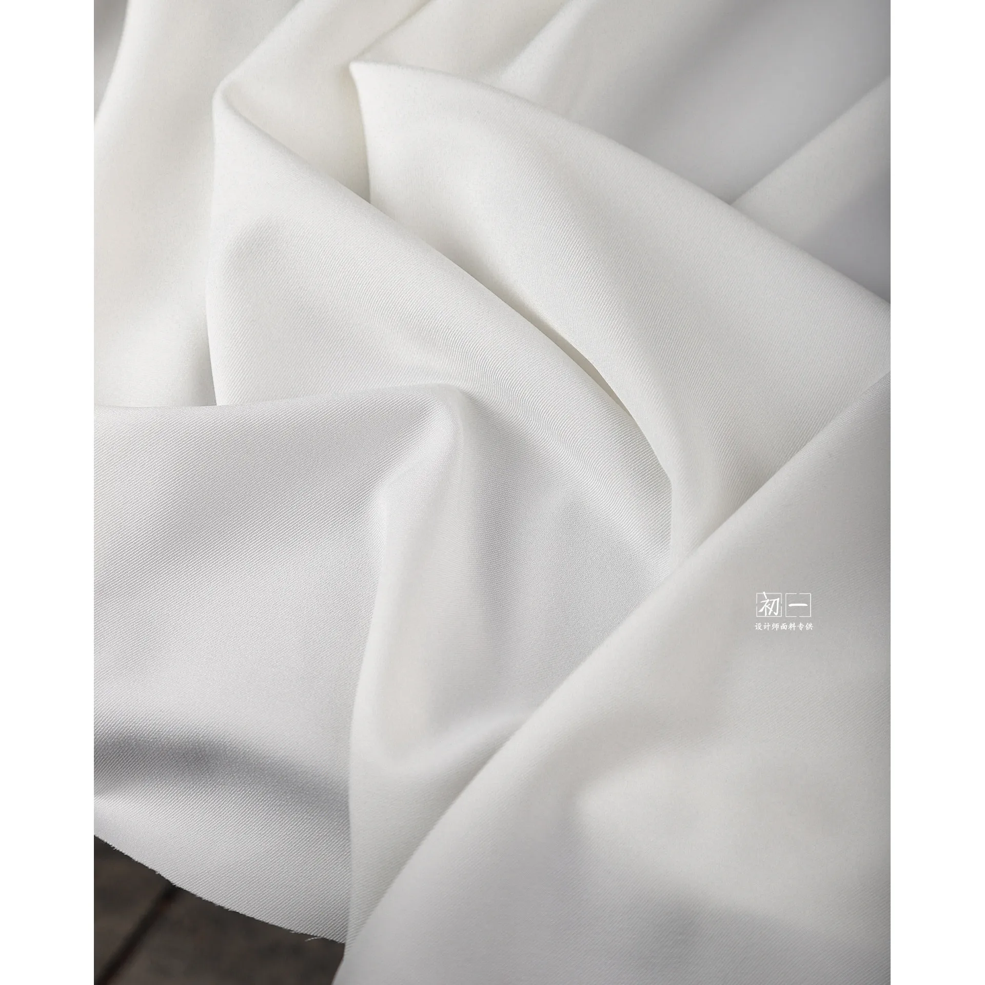 White Dark Fringe Anti-Wrinkle Suit Fabric Spring and Summer Worsted Non-Elastic Not Wrinkle Windbreaker Clothing Designer