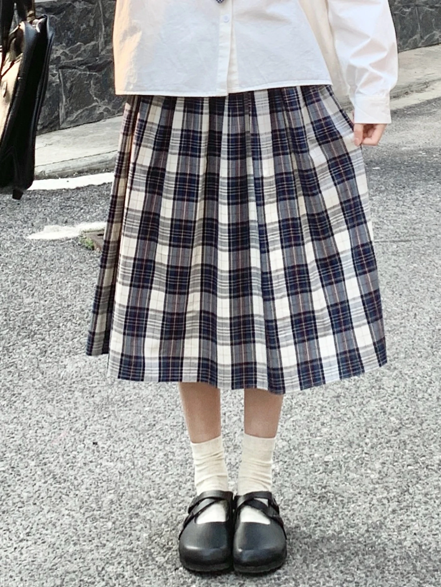 

Юбка женская плиссированная А-силуэта с высокой талией в клетку, скрывающая недостатки фигуры, для фигуры типа «груша», весна 2026, сезонная, в японском стиле