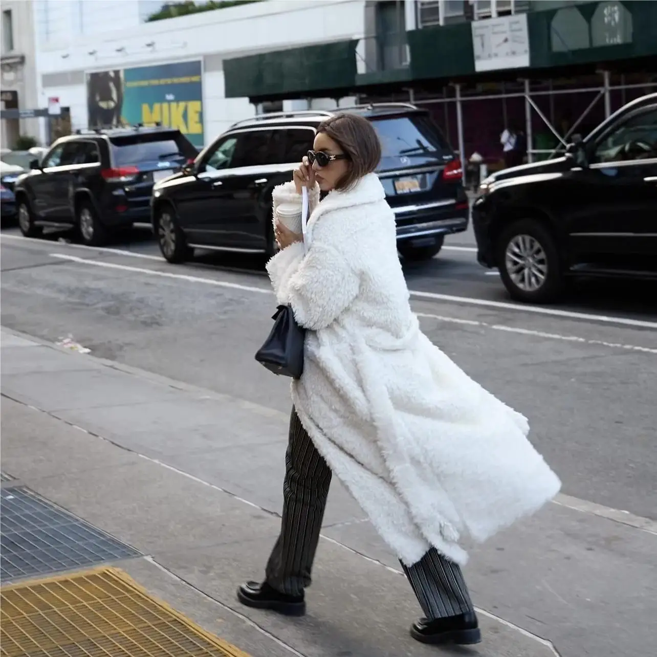 Abrigo de piel sintética para mujer, ropa de lujo, chaqueta esponjosa, abrigo de peluche largo blanco, trajes de invierno, 2023