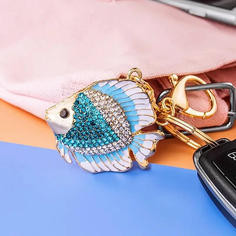 Glitzernder Strass-Fisch-Schlüsselanhänger, goldener Schlüsselring, Themen-Taschenanhänger, Auto-Schlüsselanhänger, modische Schlüsselanhänger-Accessoires – Detail 11