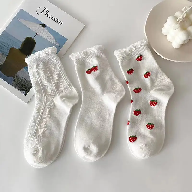 Women Socks Cotton Cartoon Heart Flower Prints Socks Cute Animal Funny Ankle Socks Ladies Invisible Socks White Soks