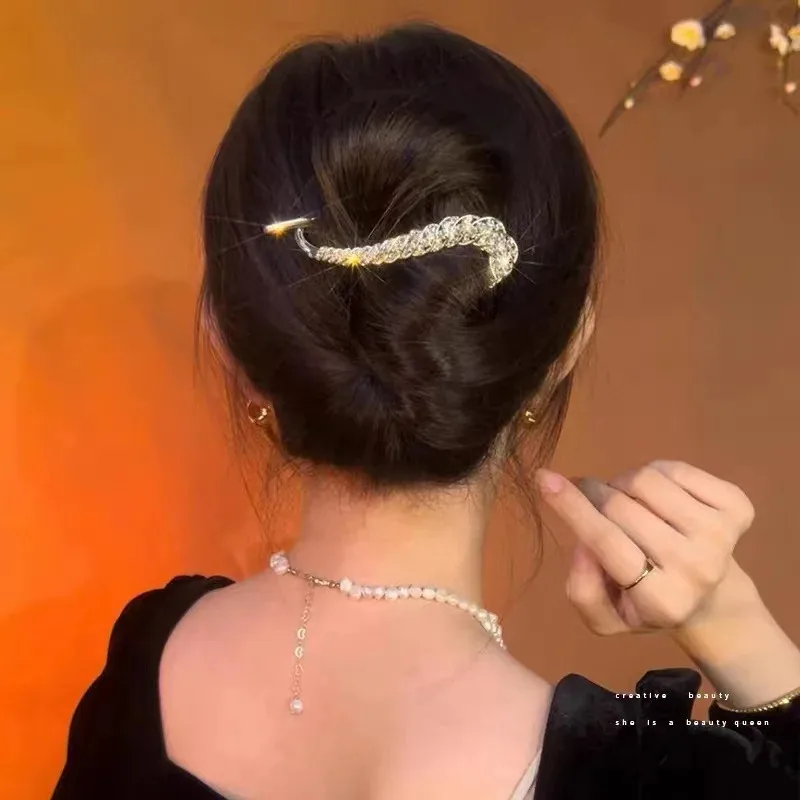 

New Exquisite Rhinestone Twist Straight Clip, A Must-Have For The Back Of The Head, Hair Clips, Headwear And Hair Accessories