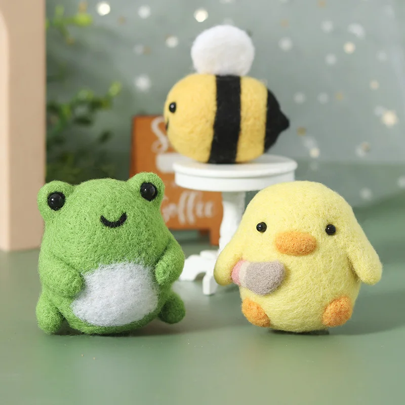 DIY No Finish Cartoon Whale Bee Frog Chick Animal Wool Felt Craft Poke Handmade Needle Wool Kit Toy Doll For Kids Women Beginner