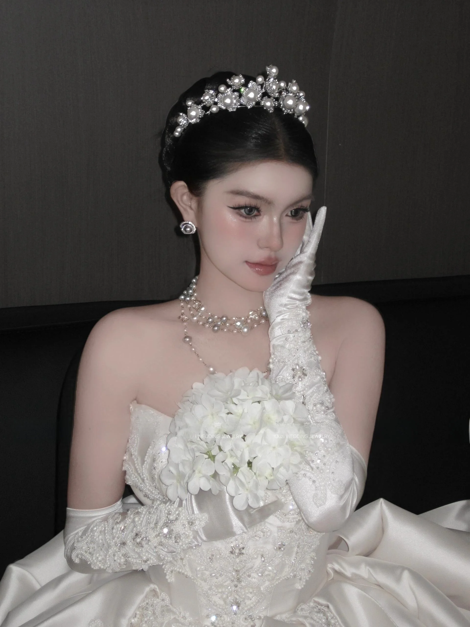 elegant-korean-style-pearl-crown-wedding-dress-headwear-sample-bridal-hair-accessories-original-design-fashionable-jewelry