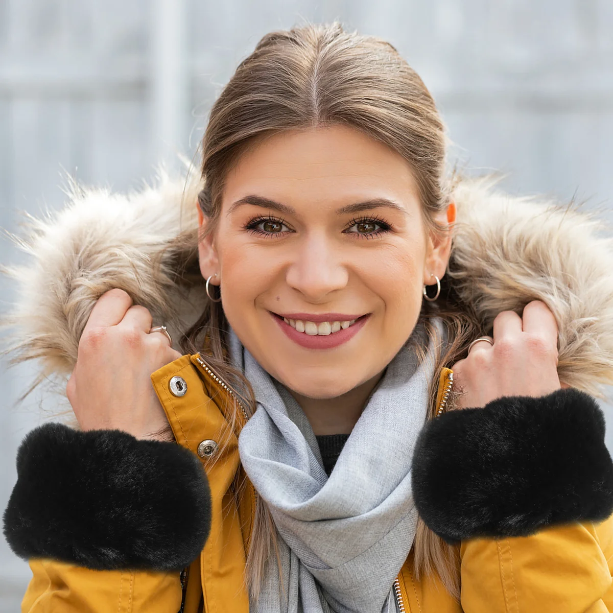 

1Pair Furry Wrist Cuff Warmers Premium Quality Non Scratch Skin Friendly Extended Wear Ideal for Sweaters Jackets Stylish