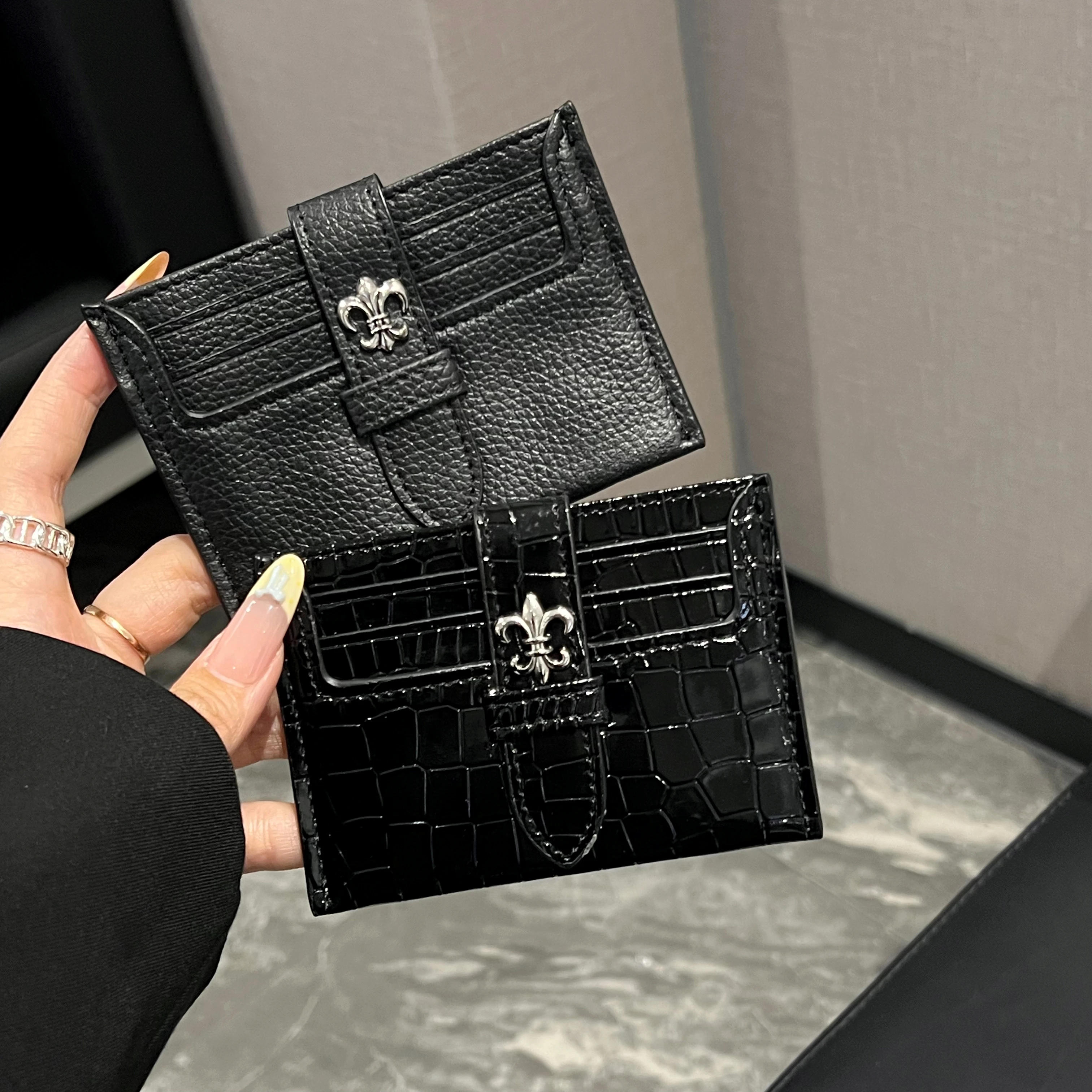 Retro Leather Card Holder Wallet Business ID Name Card Bank Card Cross Design 3D Embossed Unisex Functional  Pouch
