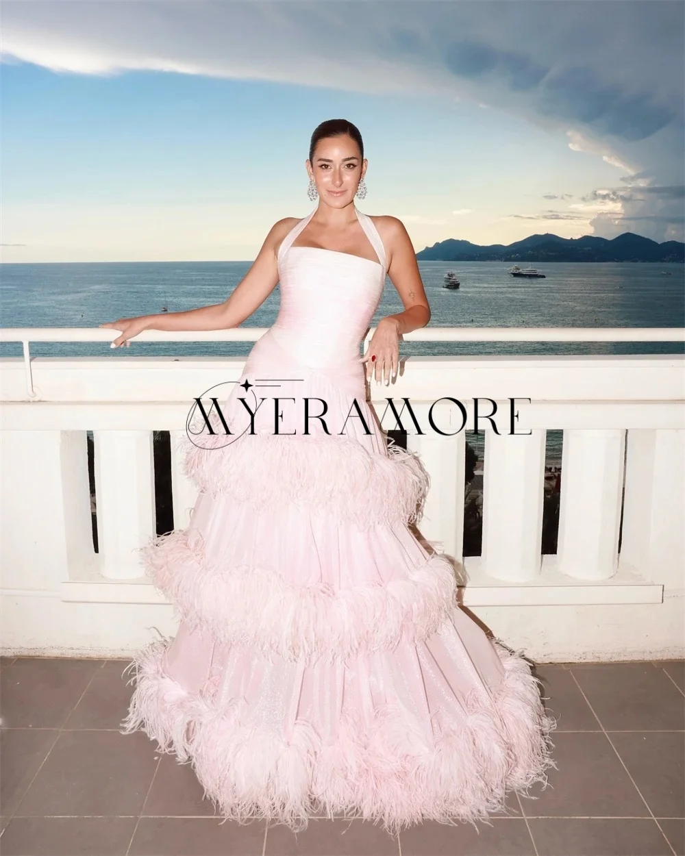 فساتين سهرة فاخرة بدون أكمام باللون الوردي رسن على شكل حرف a متدرج من الريش لحفلات أعياد الميلاد فساتين حفلات مخصصة من Festasين