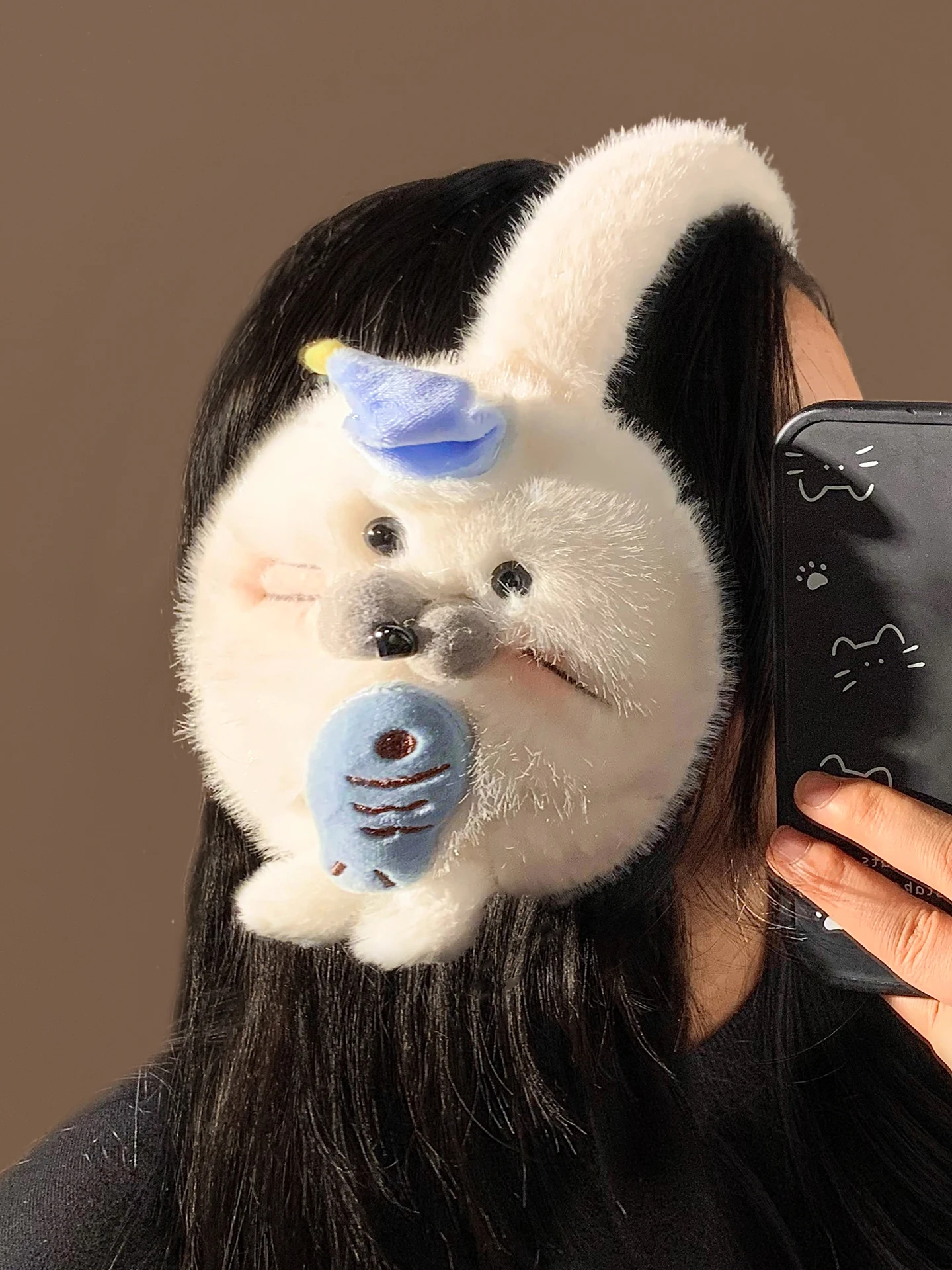 cute-seal-plush-ear-muffs-women's-winter-fashion-warmth-protection-ear-covers-stylish-commuting-accessory-thickened-design
