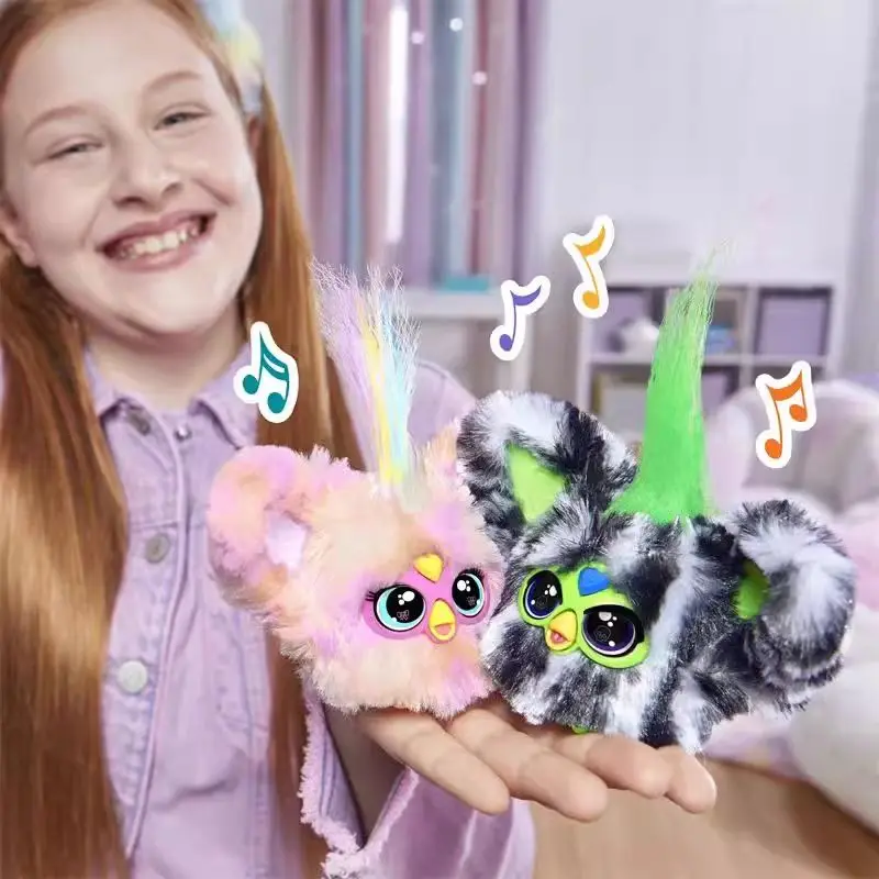 Furby Furblets Fierce & Fabulous Lot de 2 Greenie-Meanie & May-May avec 45 sons chacun Jouets en peluche électroniques Cadeaux du Nouvel An