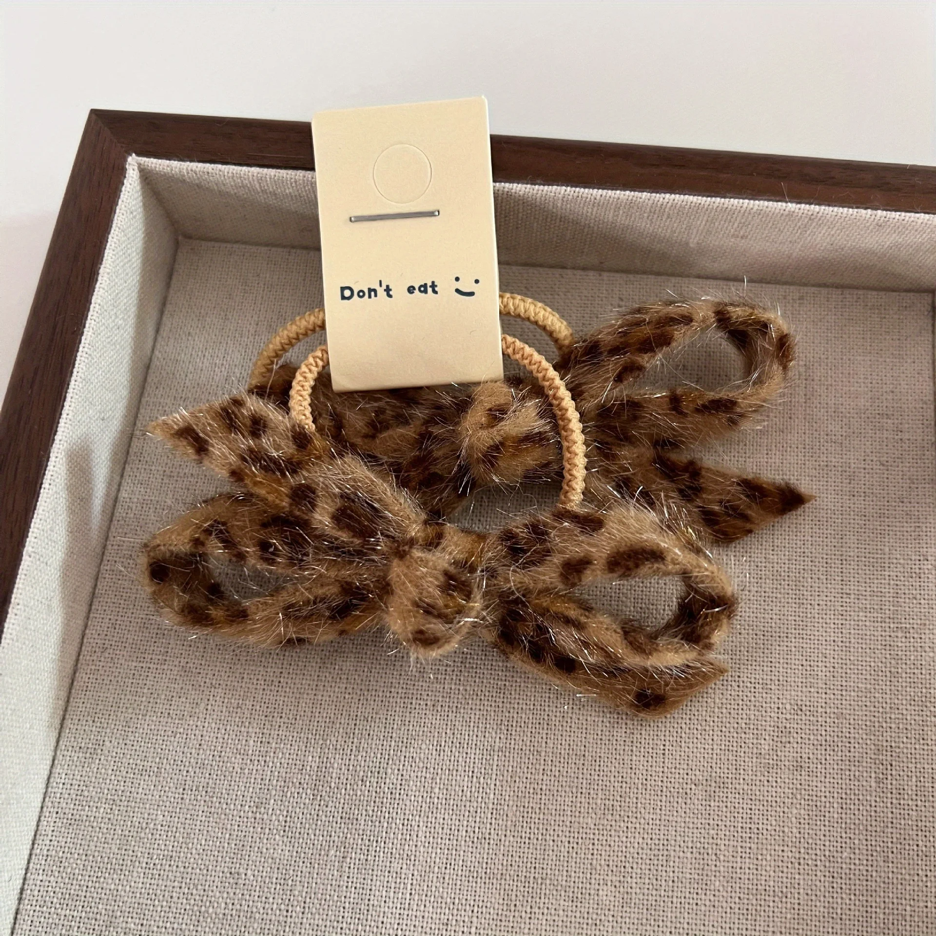 Conjunto de pelo de leopardo de lujo: pinzas con lazo de satén y coleteros elásticos, joyería para el cabello con estampado de guepardo para oficina y fecha nocturna