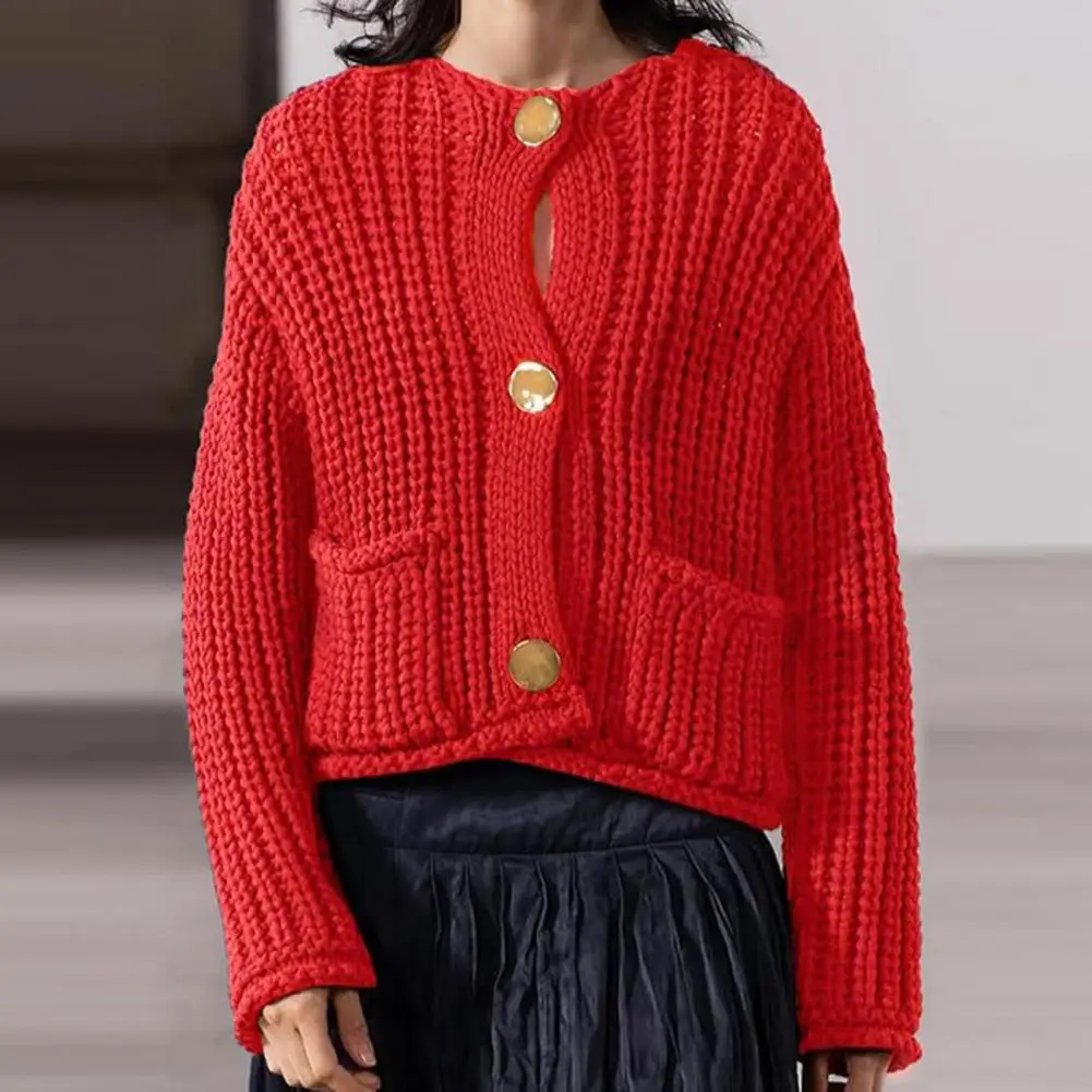 Cardigan court en tricot épais pour femme, pull avec boutons, poches à col en V vers le bas, adapté à l'automne