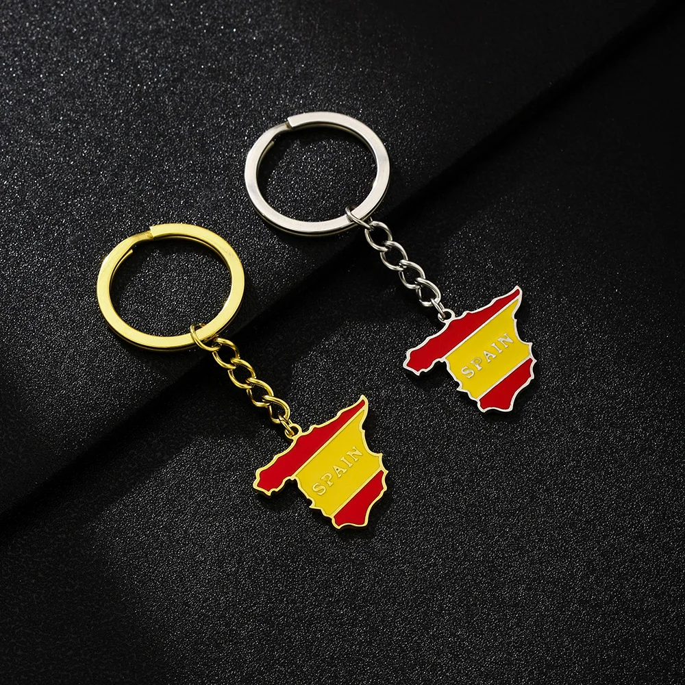 Stylish Minimalist Spanish Pattern Pendant Keychain Versatile Stainless Steel Key Ring Fashion Jewelry Accessory for Streetwear