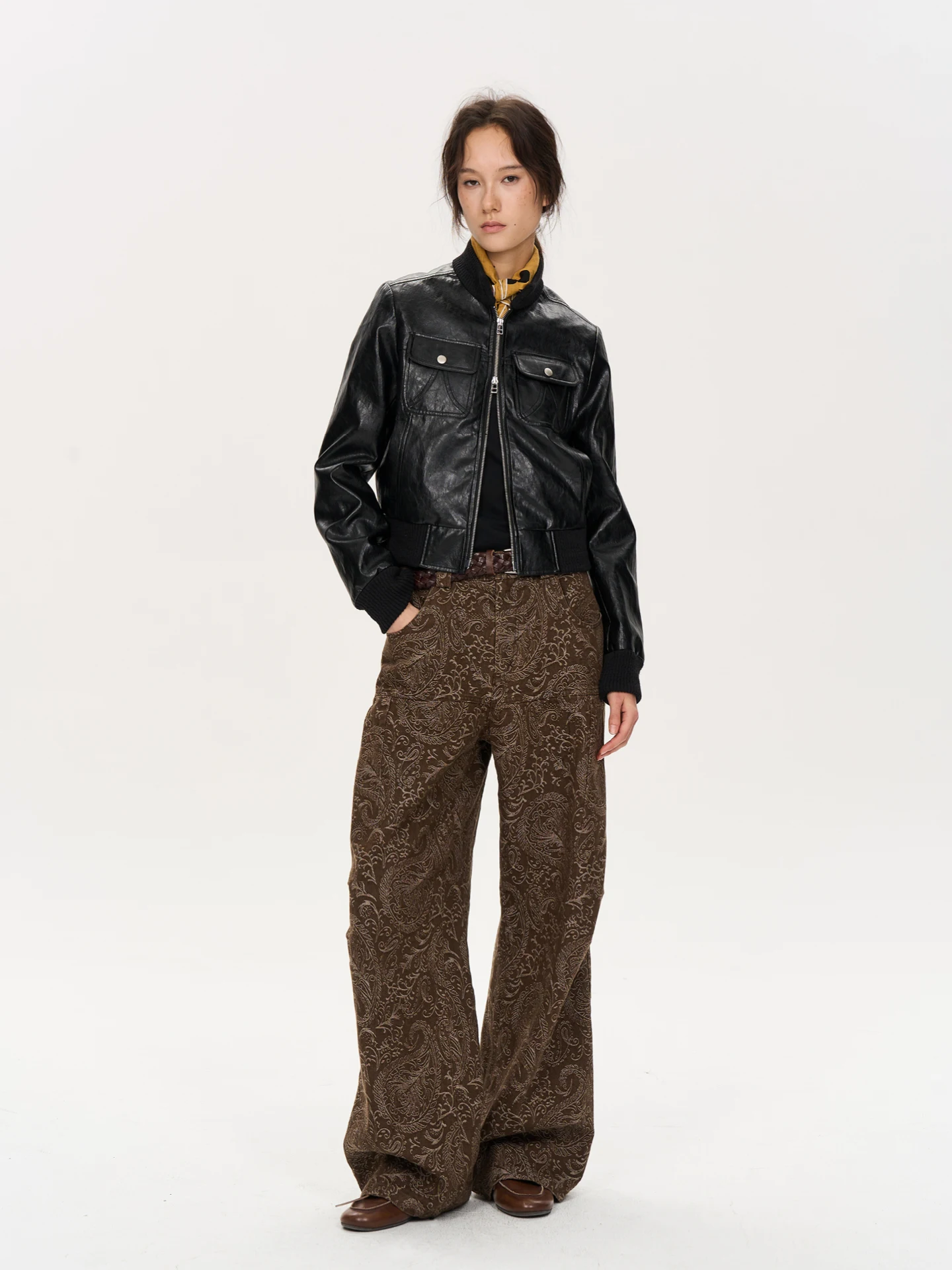 テイクケア レトロパンクスタイル ブラックバイカージャケット スリムでおしゃれなショルダーレングス レザーコート 若い女性向け ジッパー開閉