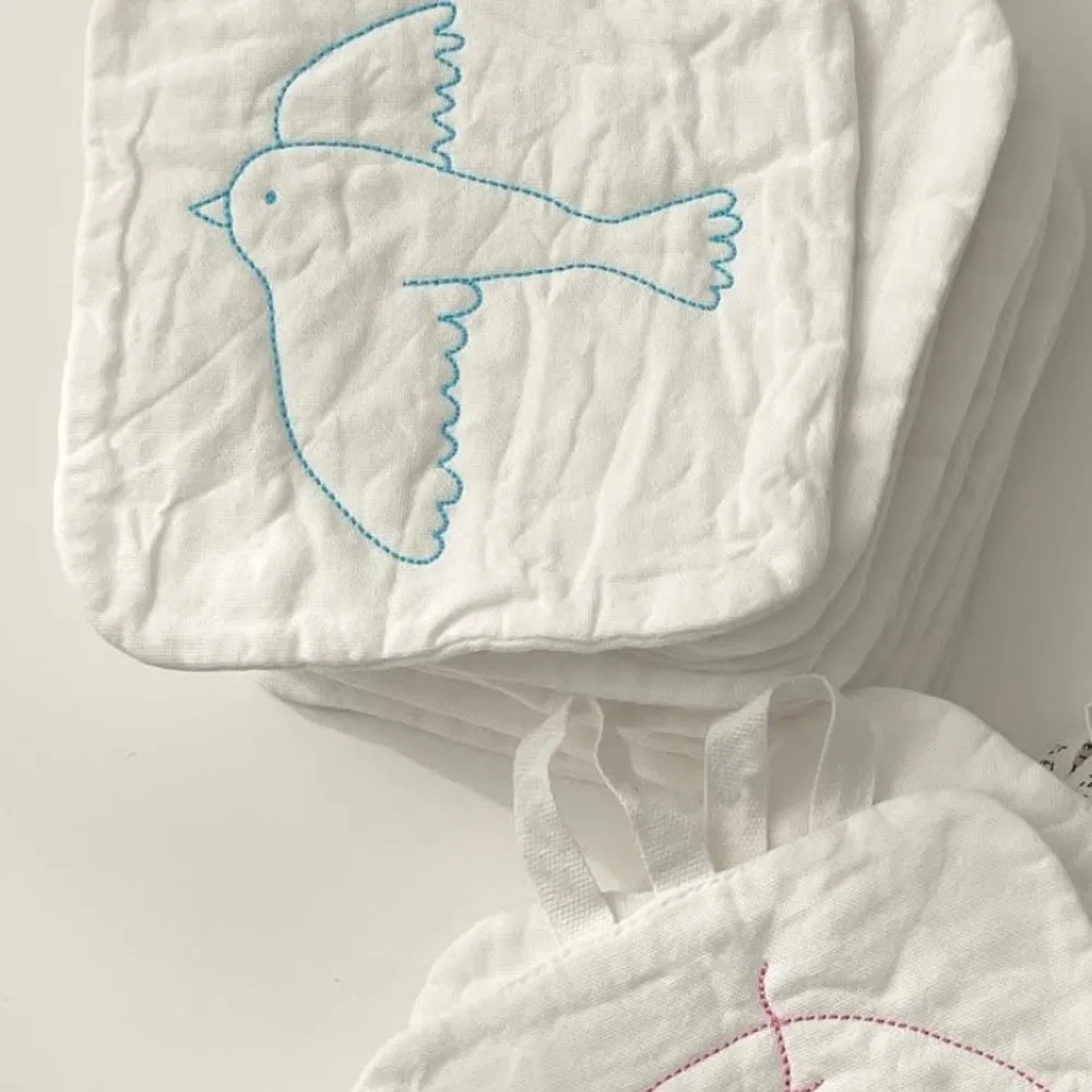 New Embroidery Insulation Pads Soft Hand Towel Type Cotton Placemats Square Shape Cloth Napkins Photo Background