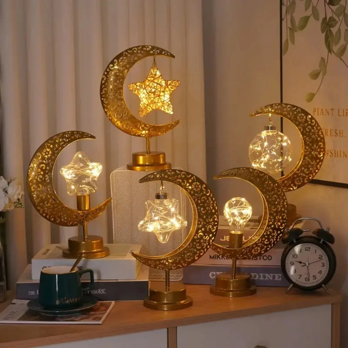 Star Moon Round Ball LED Table Lamp Golden Iron Night Light for Ramadan Eid Mubarak Home Bedroom Party Indoor Decor Eid Gift