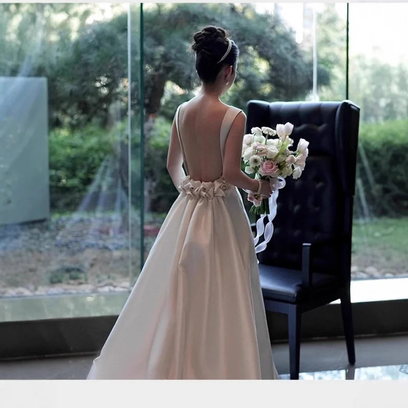 

French-style Light Wedding Dress2025New Style Bride-inspired Backless Satin Train Outdoor Veil Forest-style Reception Dress