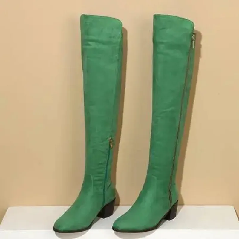 

2025 Зимние женские сапоги с боковой молнией и блочным каблуком Черные, зеленые, фиолетовые сапоги выше колена Женские сапоги Новые большие размеры 40, 41 42 43