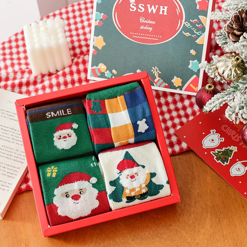 2026 New 4 Pairs Christmas Socks Gift Box with Handbag Xmas Cartoon Santa Bear Pattern Crew Socks Holiday Present Set