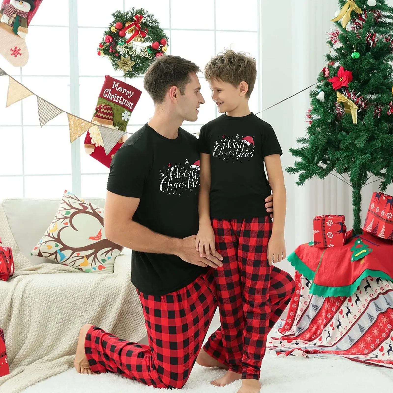 Christmas Matching Family Outfits Patchwork Print Pajamas Set Mom Dad Kids Sleepwear Baby Romper Xmas Look Sleepwear Clothing