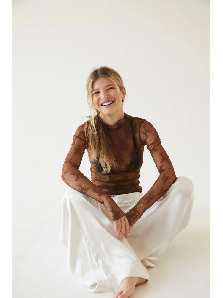 

Slim Long Sleeve Tops T Shirt Tees Sexy Hot Girl Style Temperament Commuting Lace Bottoming Shirt All-match Simple Style Fashion