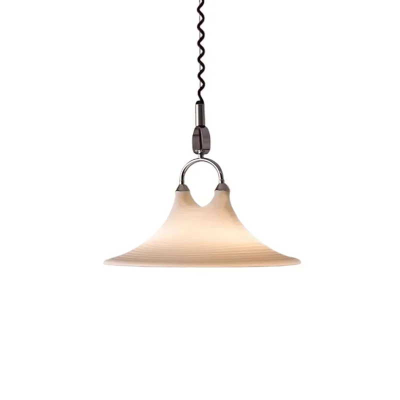 Medieval restaurant chandelier, can lift retro painted main lamp