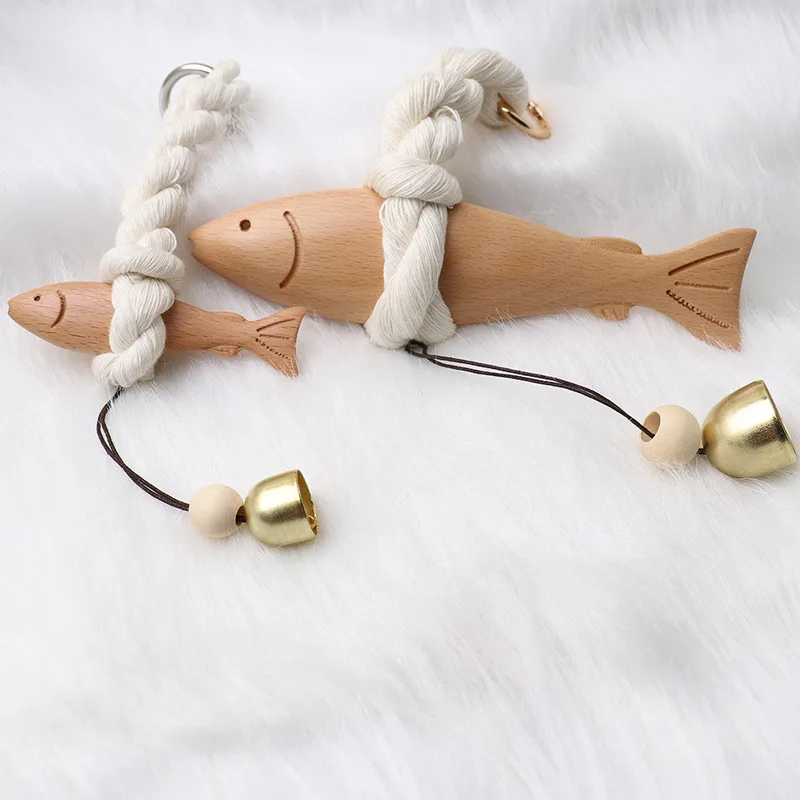 

High Quality Beech Wood Carving Lifelike Fish Wooden Bell Entrance Hanging Ornament Handcrafted Solid Wood Decoration Gift