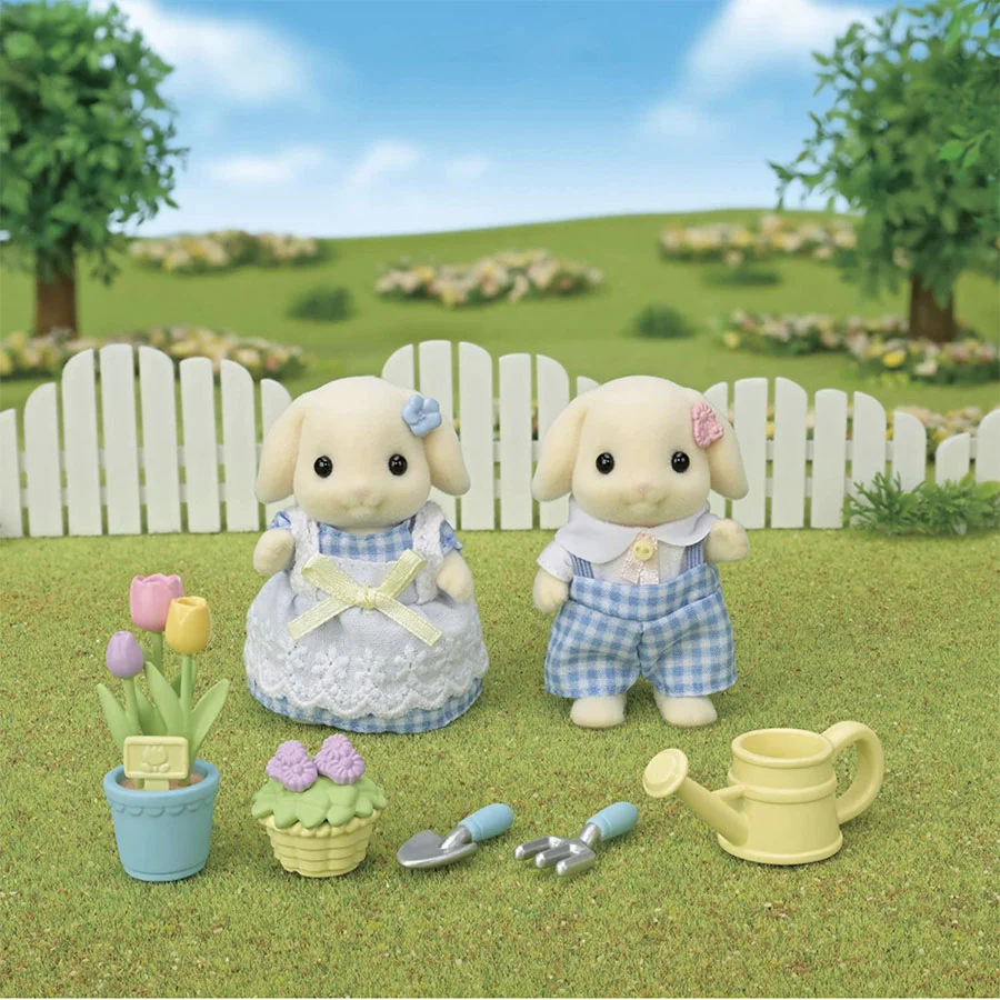 Genuine Sylvanian Families forest blind bag doll clothes Villa capsule toy furniture New Sylvanian Families