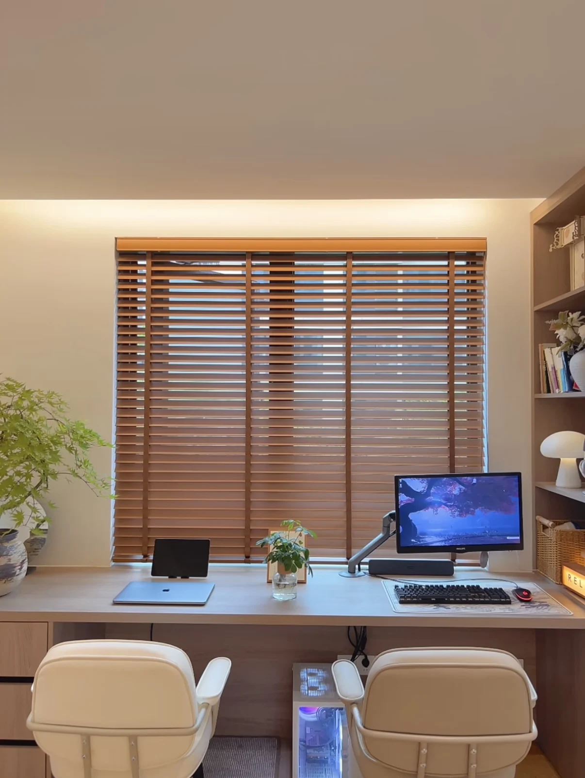 Wooden Blinds for Study Room Eco-Friendly UV Coating SGS Certified Electric Smart Control Cord Wand Cozy Artistic Study Vibe