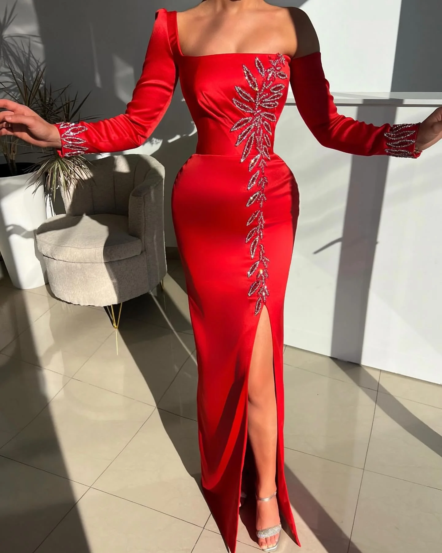 

Customized Fashion Strapless Satin Long Sleeves Crystal Evening Dresses Elegant Floor Length Celebrity Gowns Vestido De Noche