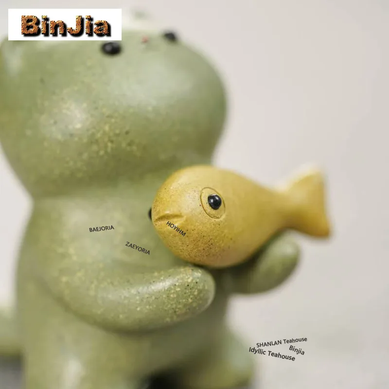 BAEJORIA Yixing Zisha Kitten Holding A Fish Tea Pet Japanese Flowerpot Landscaping Tea Figurine Play Toys Tea Statue Ornaments