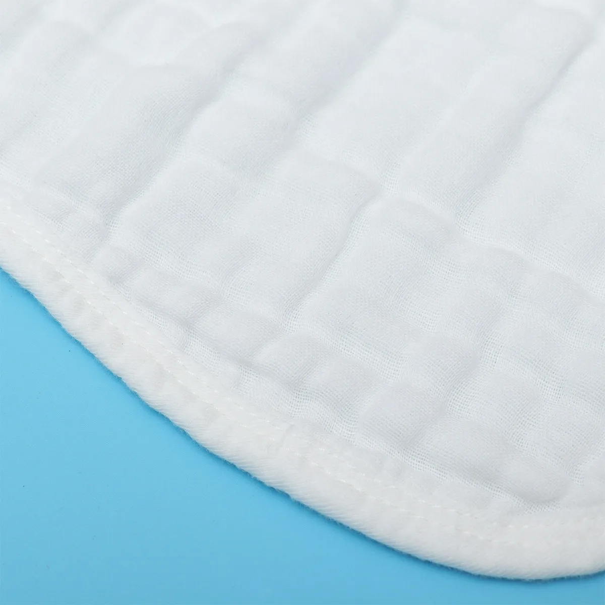 

2Pcs Infant Burp Cushion Shoulder-Fit Cotton Gauze Burping Bib Milk Spitting Pad Easy Roll Up Portable Nursing Bag Friendly