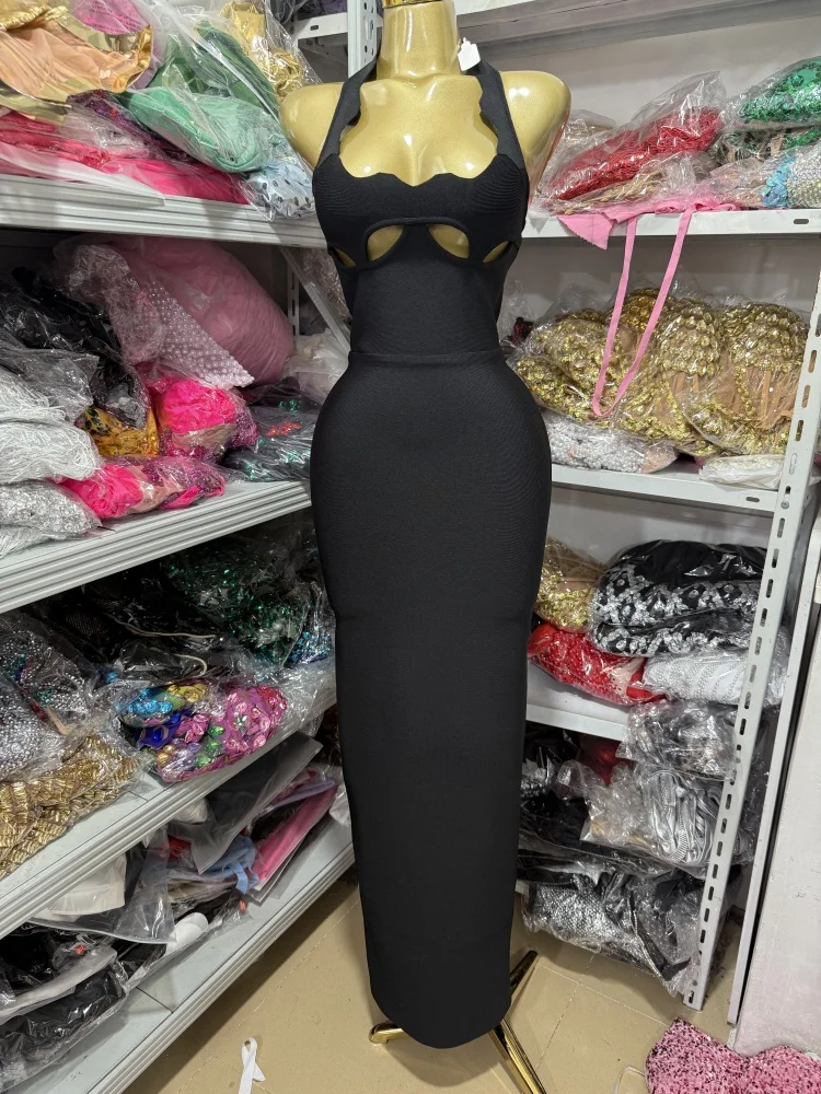 เดรสยาวแบบผูกคอ เปิดหลัง รัดรูป รุ่นใหม่ มีสินค้าในสต็อก มีให้เลือก 3 สี สำหรับชุดเดรสผู้หญิงและชุดราตรี