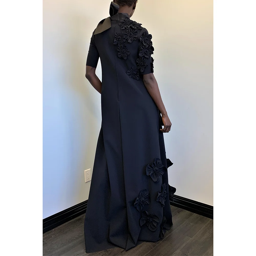 맞춤형 블랙 하이 칼라 롱 이브닝 드레스 우아한 A라인 공식 행사 프롬 가운 꽃 장식 플로어 길이 프롬 드레스