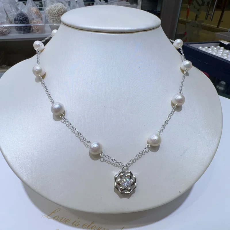

French Romantic Starry Sky Pearl Necklace Collarbone Chain Niche Jewelry High-Value Accessories Elegant Simple