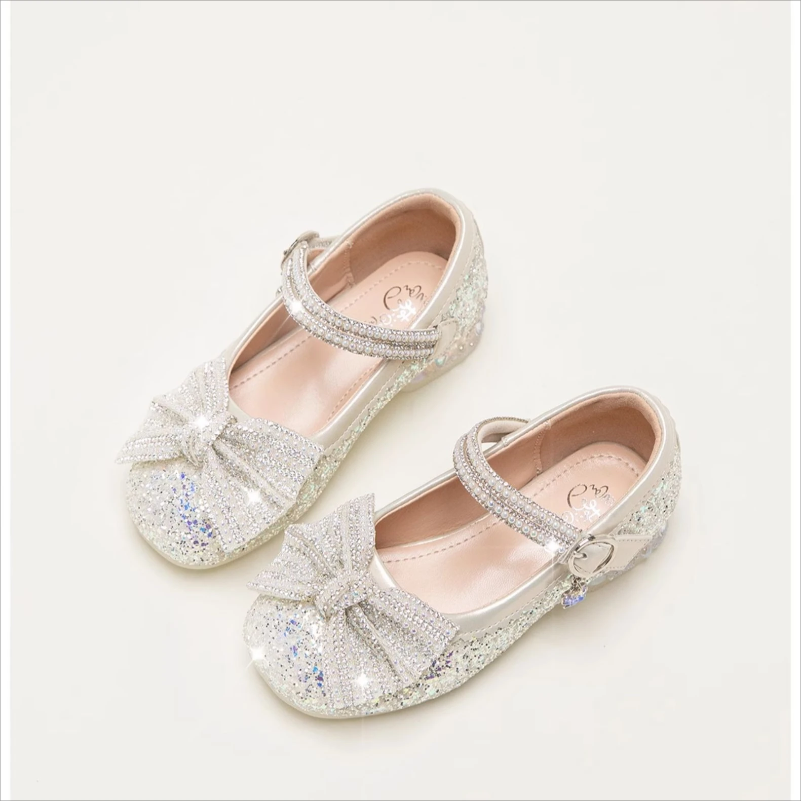 Princess Girls Ankle Strap Mary Jane Shoes 2026 New Summer Toddler Shiny Beaded Dress Shoes Non-slip Trendy School Dance Flats