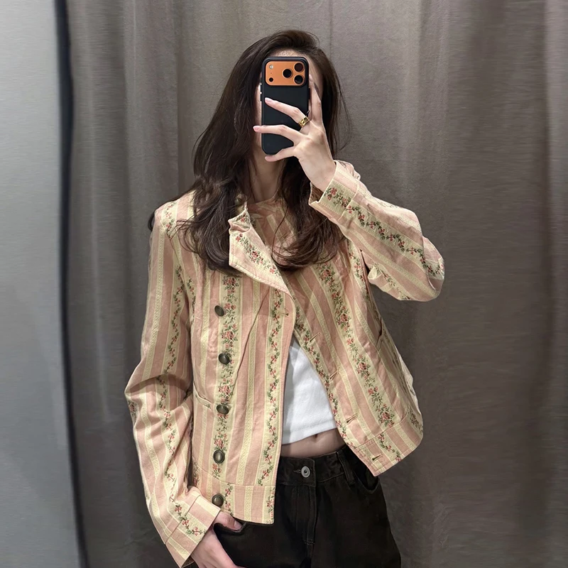 Jacquard-gestreifte Jacken mit seitlicher Knopfleiste für Damen, Street-Style, O-Ausschnitt, lange Ärmel, einreihig, geteilte, lockere Jacke, schicke Damenoberbekleidung – Detail 6