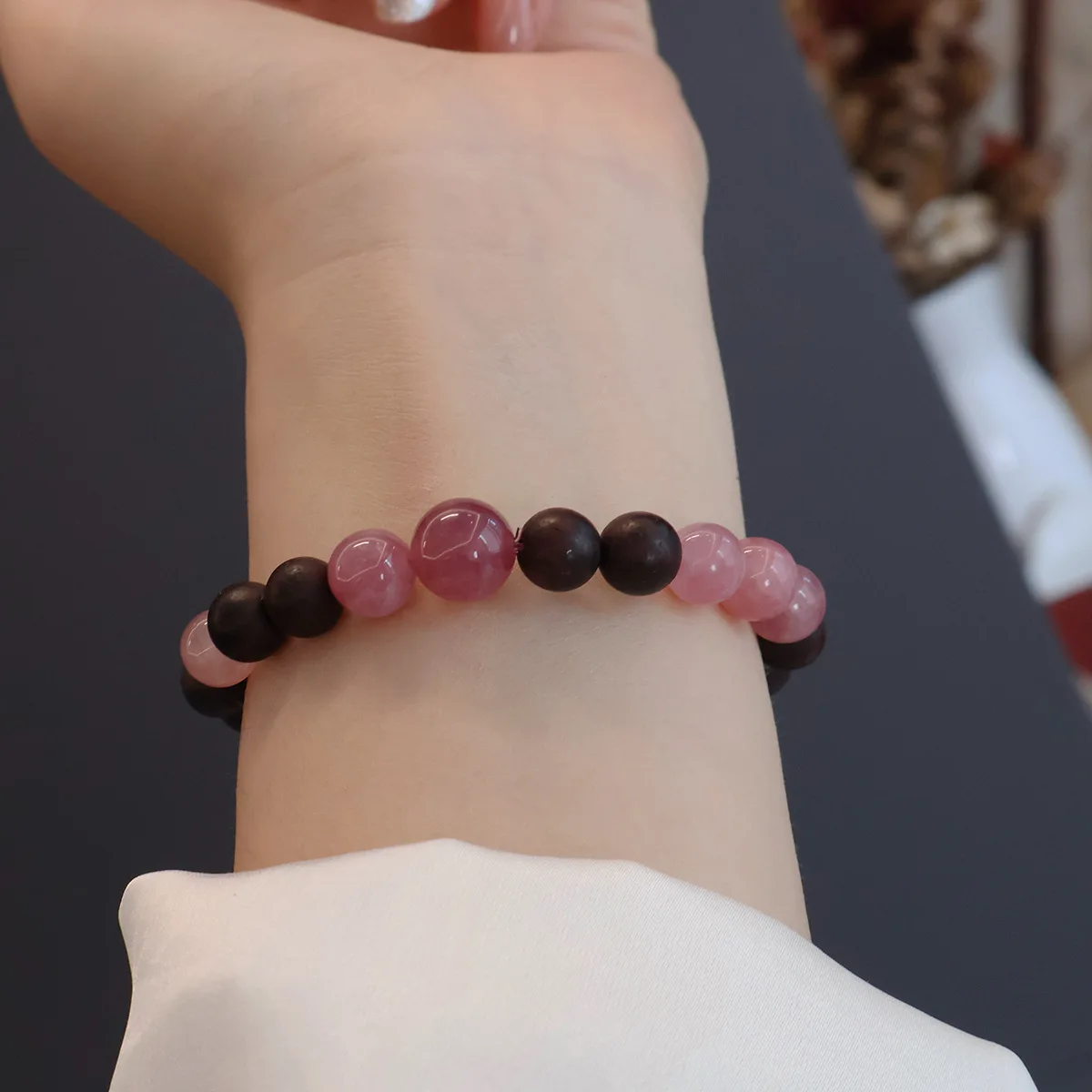 Natural Pink Rose Quartz & Agarwood Beaded Strand Bracelet for Women Simple Single Loop Stretch Vintage Bangle Friendship Gifts