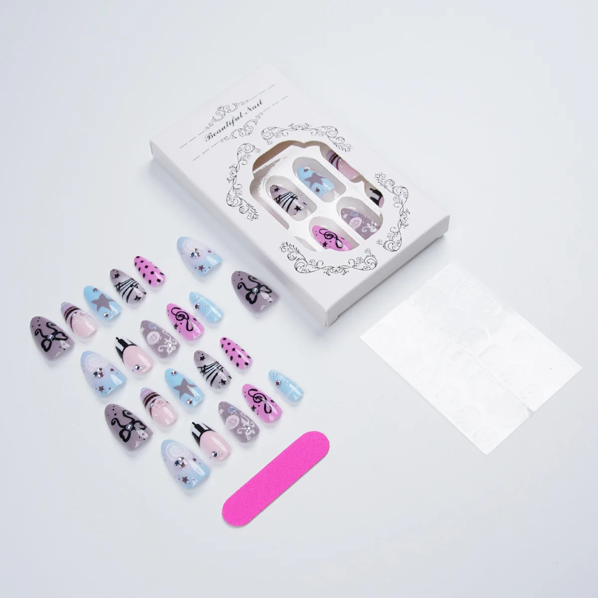 24 Stück Y2K Süße Musiknoten Aufklebenägel 3D-Knopf Schleife Stern Strass Polka Dot Künstliche Nägel Mandelförmige Falsche Nägel für Frauen – Detail 5