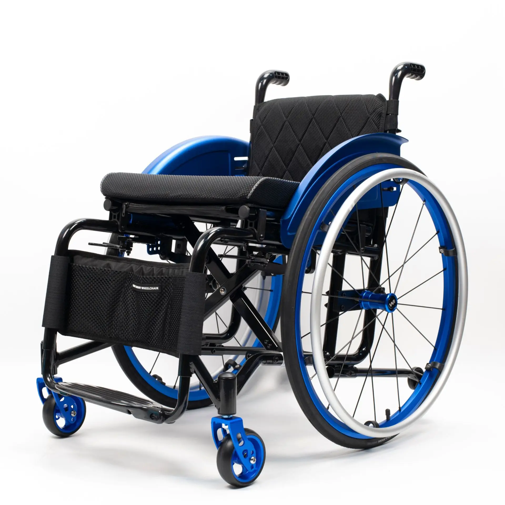 Super Lightweight Sports Wheelchair 24 Inch Aluminum Alloy Folding Manual Wheelchair Portable Rehabilitation Exercise Wheelchair