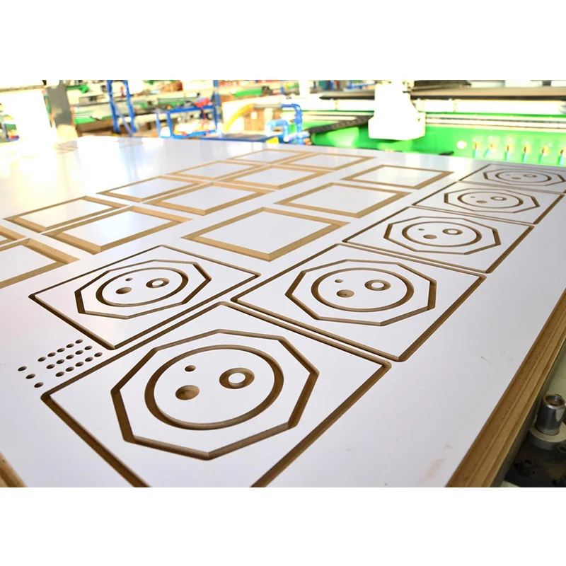 3-Axis 3D CNC Woodworking Milling Machine Model 1325 Suitable for Making Wooden Furniture