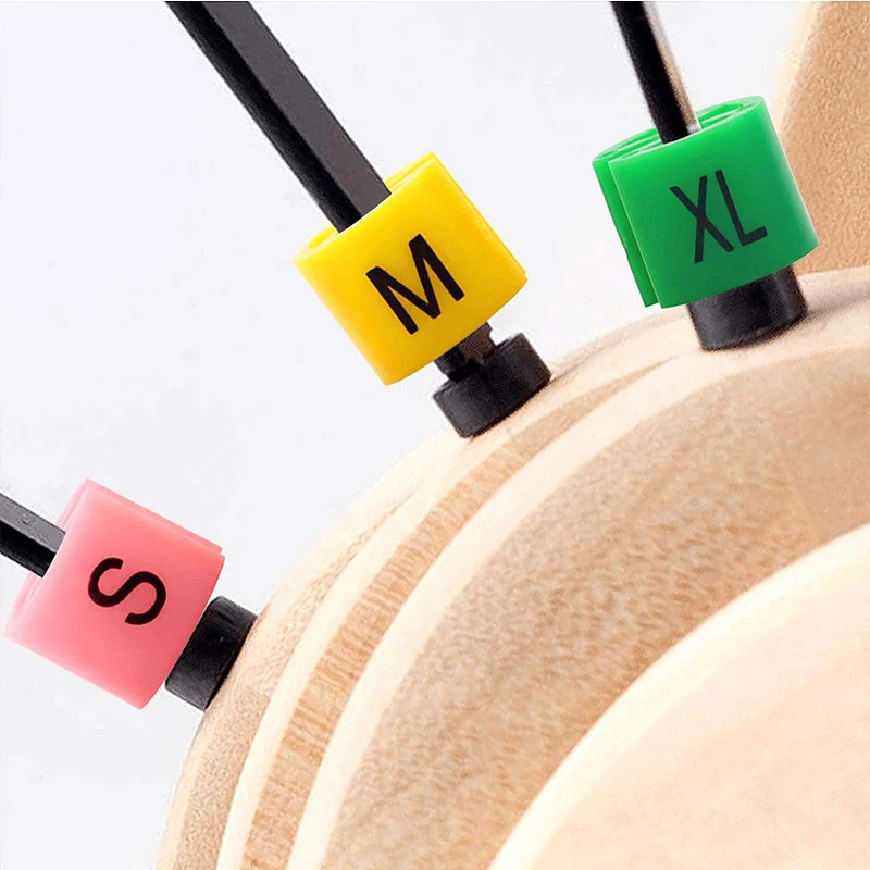شماعات بلاستيكية للملابس ، شماعات المعاطف ، علامة اسم العلامة التجارية ، المقاسات s ، m ، l ، xl ، 3x-5xl ،