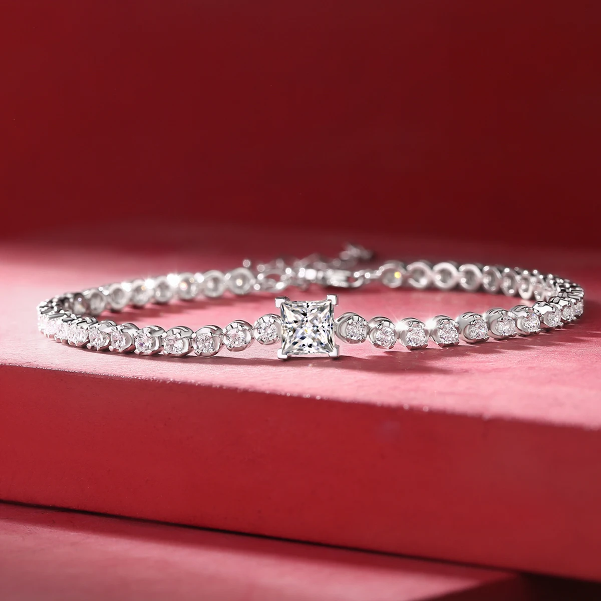 

Высокое качество 1,0 карата S925 посеребренный браслет из белого золота 18 карат принцесса квадратный муассанит с бриллиантами для женщин подарок