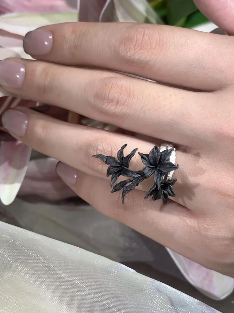 Gothic Twisted Flower Ring Copper Alloy Jewelry Accessories Unisex Trendy Finger Decor For Women Men Distinct Dark Floral Shape