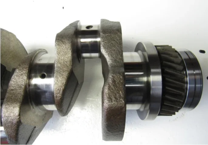 Crankshaft 1J700-23010 Fit for V2607 V2607T Kubota Engine Parts