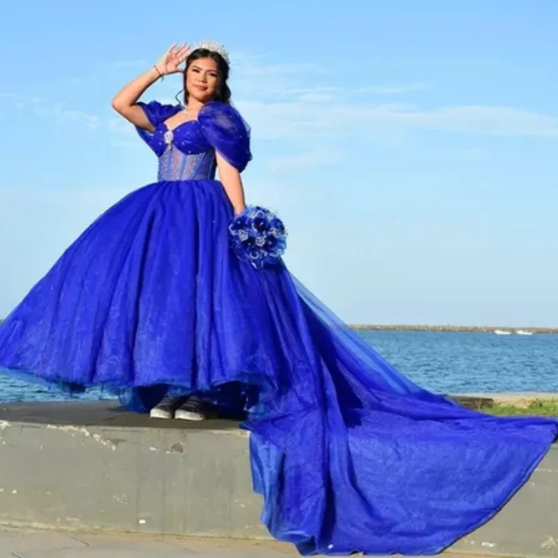 Vestidos de quinceañera azul real personalizados con hombros descubiertos, apliques de lentejuelas, cristal de Tull, Vestido de cola larga 15 para quinceañeras