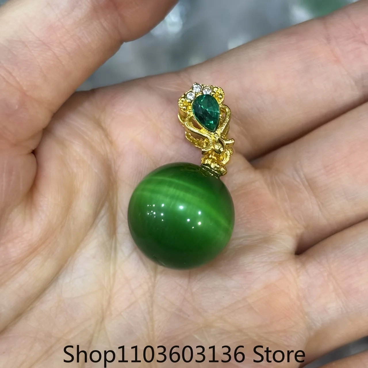 

Emerald Cat's Eye Round Bead Pendant for Women Lite Luxury Unique Design, Elegant Round Bead Style Cat's Eye Stone Pendant