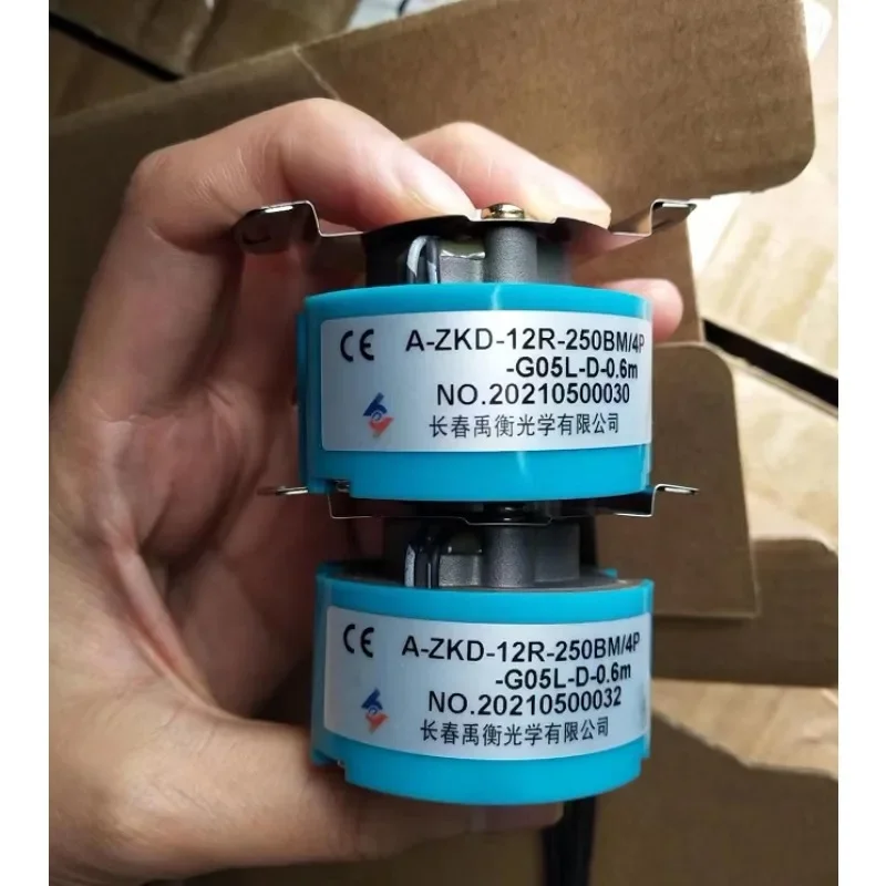 Yuheng A-ZKD-12R-250BM/4P-G05L-D 0.6m Encoder 12Q-250BM/5P-C-5m- (1PCS)
